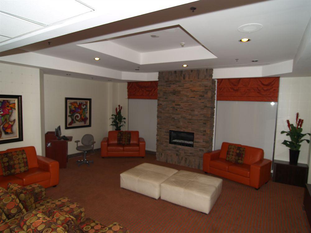 Niagara Plaza Hotel By Fairbridge Bagian luar foto